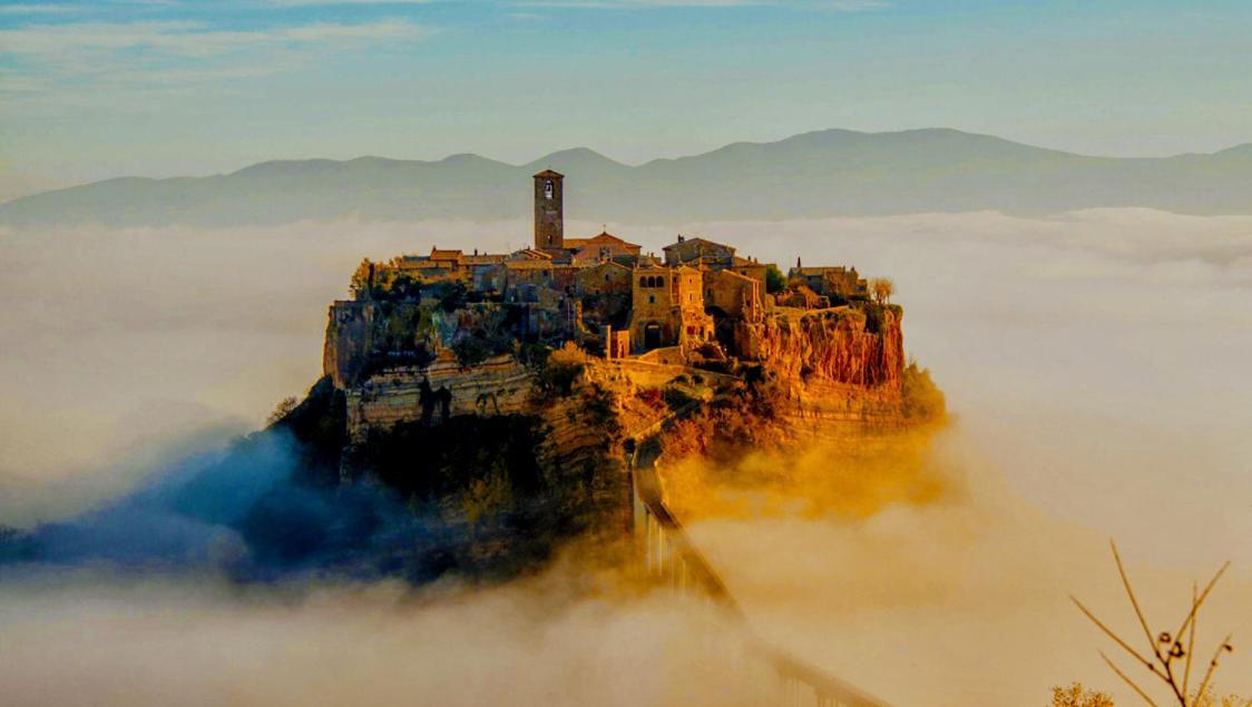 Palazzo Mazzini Bed and Breakfast Bagnoregio Exterior foto